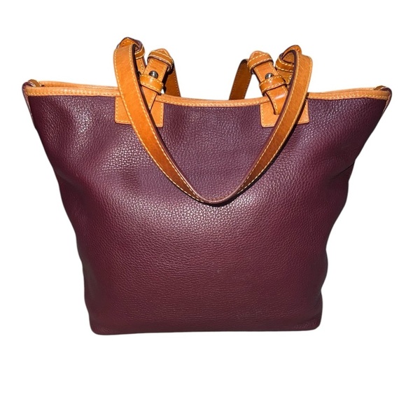 EUC Dooney & Bourke Pebble Grain Leather Convertible Shopper Tote Bag Eggplant - Picture 4 of 11